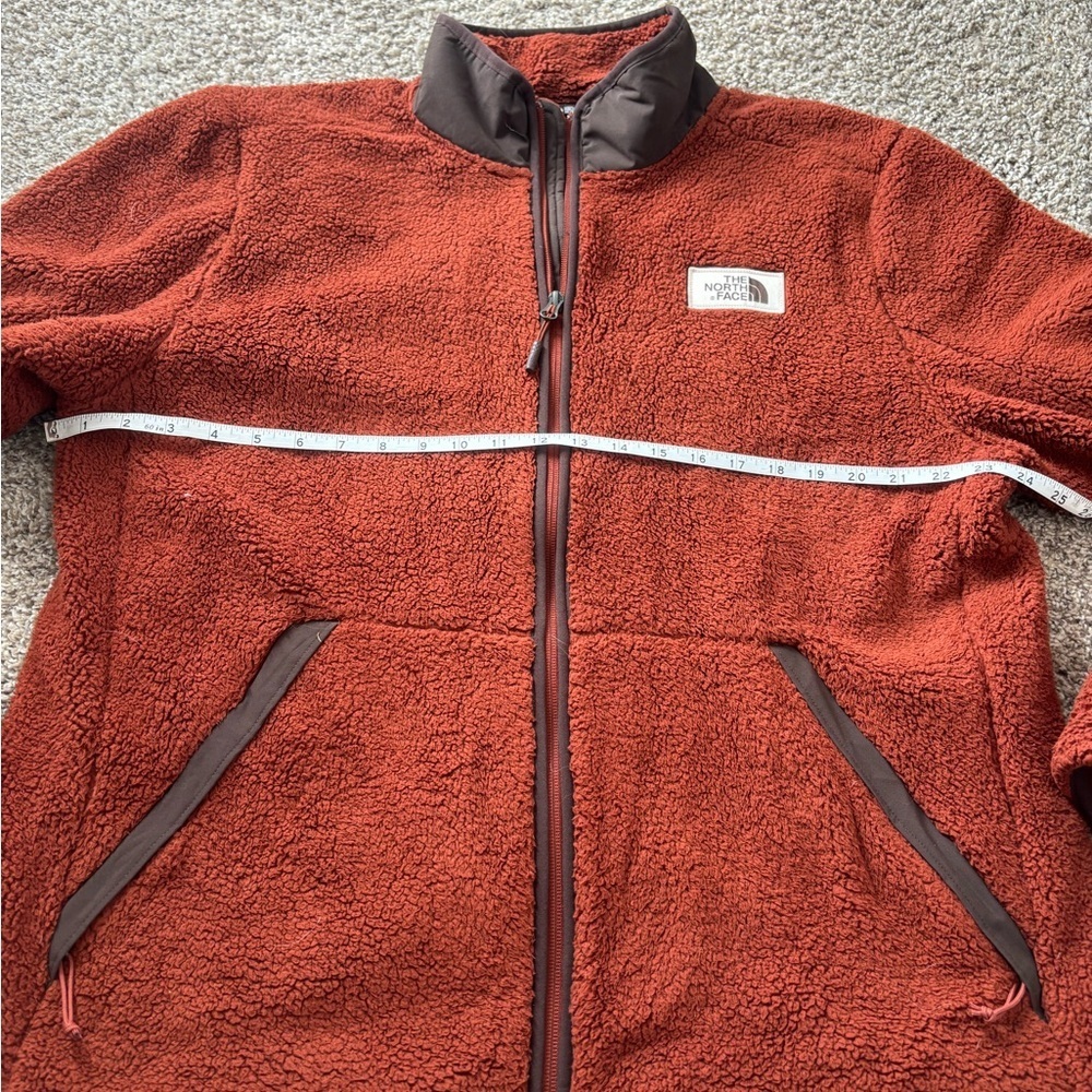 The Northface Fleece Zip Up - Picture 3 of 5